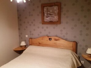 Room - Cozy apartment for 8 in Grand-Bornand with private parking (Le Grand-Bornand)