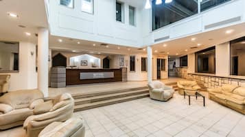 Siddeområde i lobbyen