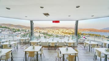 Desayuno buffet incluido todos los días