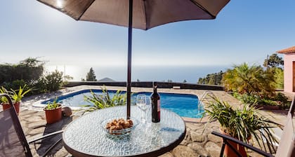 Casa Rural La Verada con piscina privada en el Noroeste de La Palma