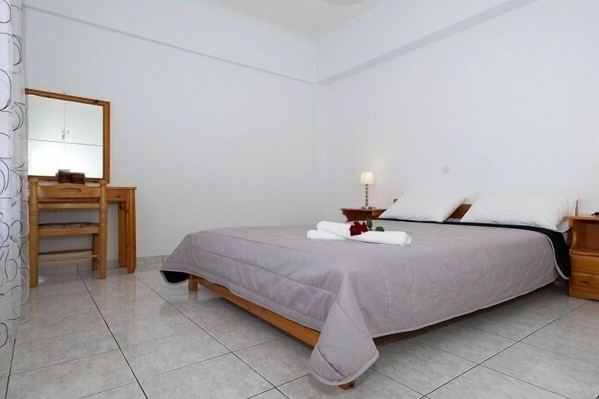 House, 2 Bedrooms, Ground Floor (Mandarin)