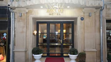 Fachada de la propiedad