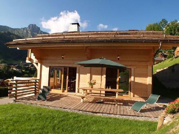 Exterior - Family chalet, 5 bedrooms, hammam, fireplace, near slopes (Le Grand-Bornand)