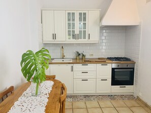 Fridge, microwave, oven, coffee/tea maker - Casa Puente Roto, in the southeast of La Palma, panoramic views and tranquility. (Villa de Mazo)