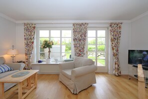 صورة غير مصنفة، 2 من 24، زرّ