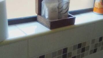 Economy Room, 1 Bedroom | Bathroom | Shower, towels, toilet paper