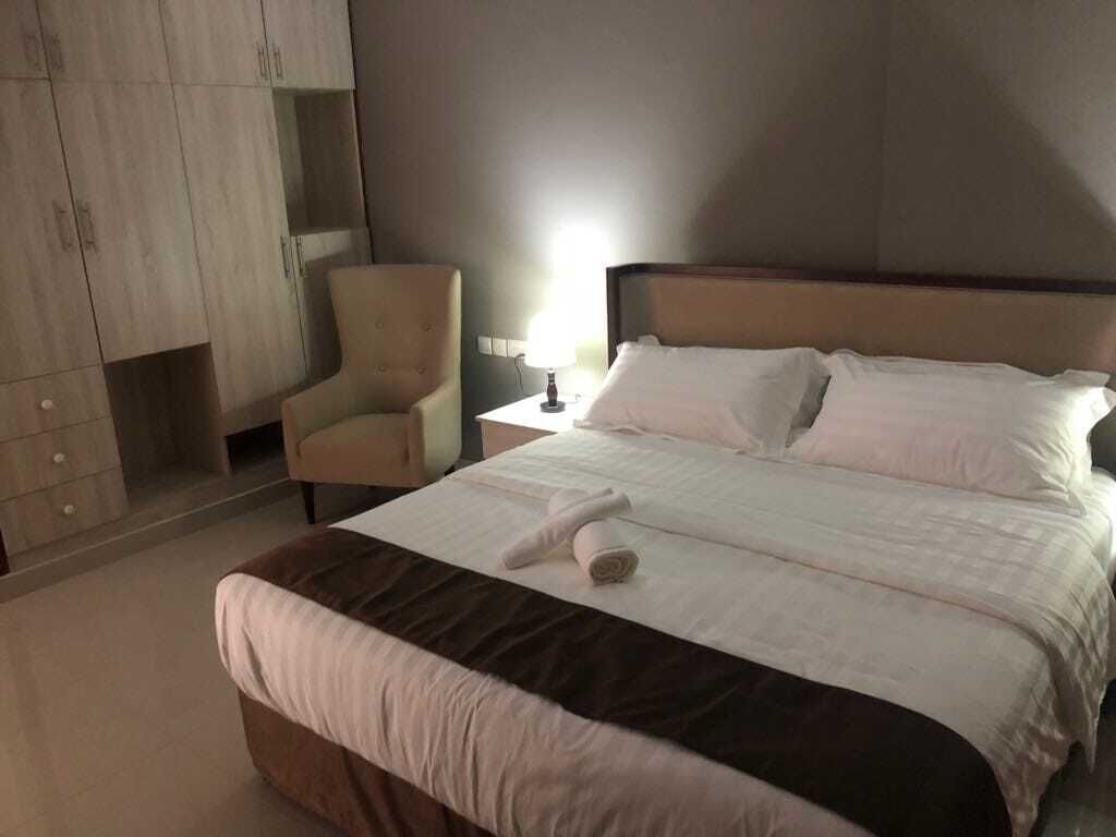 deluxe single room | 2 bedrooms, hypo-allergenic bedding, minibar, in-room safe