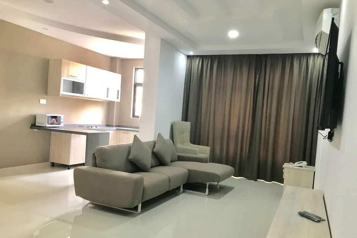 Appartamento, 2 camere da letto | Area soggiorno | TV LED
