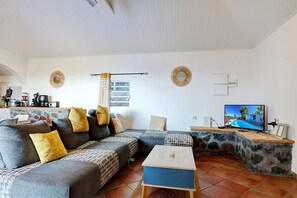 TV - Villa St Leu sea view and pool 5 min from the Lagoon (Saint-Leu)