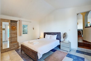 4 bedrooms, iron/ironing board, travel cot, WiFi
