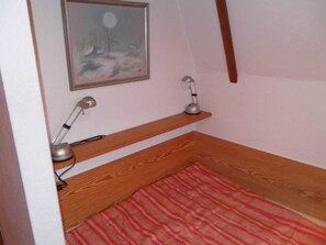 2 makuuhuonetta, vauvan matkasänky, Wi-Fi, vuodevaatteet