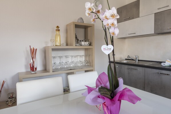 Comfort Apartment, 2 Bedrooms | 2 bedrooms, individually decorated, individually furnished
