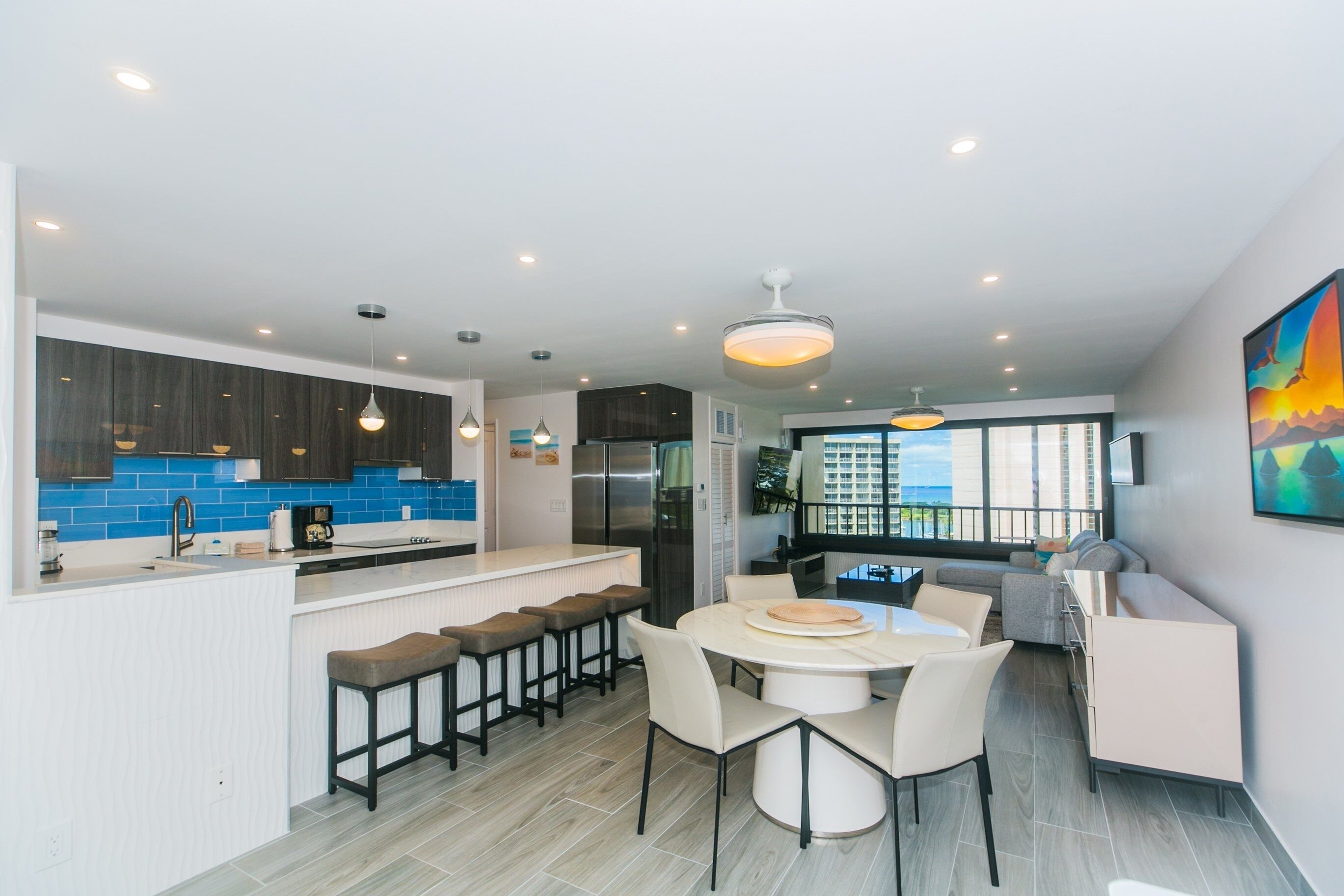 Condo, 1 Bedroom | Private kitchen | Fridge, oven, coffee/tea maker, toaster