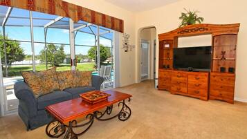 Villa, 5 Bedrooms | Living room