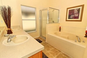 Villa, 5 Bedrooms | Bathroom | Towels - Peacful Surroundings Pool/spa Games Room! 5 Bedroom Villa by RedAwning (Clermont)