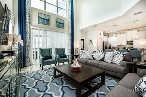 Villa, 5 Bedrooms | Living area