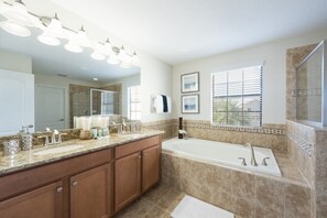 Villa, 5 chambres | Salle de bain | Serviettes fournies