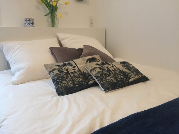 1 bedroom, iron/ironing board, WiFi, bed sheets