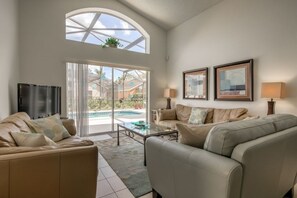 House, 5 Bedrooms | Interior