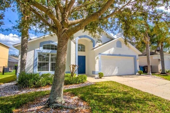 House, 5 Bedrooms | Exterior