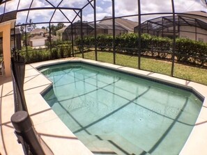 House, 4 Bedrooms | Pool | A heated pool - South Facing Pool Great For Families! 4 Bedroom Home by RedAwning (Haines City)