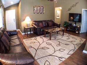 House, 3 Bedrooms | Living area | 30-inch TV with cable channels - Perfect For Your Florida Vacation! 3 Bedroom Home by RedAwning (Haines City)