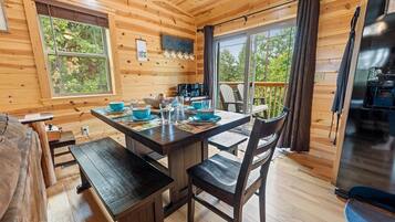 Cabin, 2 Bedrooms | Dining