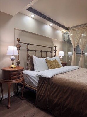 Suite, Hot Tub