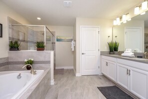 Villa, 6 habitaciones | Baño | Toallas 