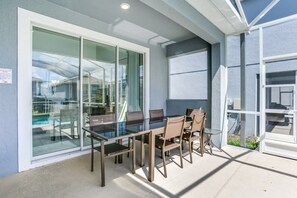 Maison, 5 chambres | Restauration