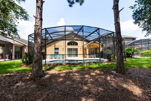 House, 4 Bedrooms | Exterior