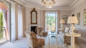 Literie hypoallergénique, minibar, coffres-forts dans les chambres