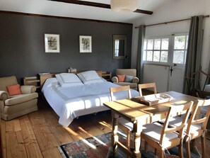 4 chambres, bureau, fer et planche à repasser, Wi-Fi gratuit