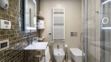Superior Apartment | Bathroom | Separate tub and shower, hair dryer, bathrobes, slippers