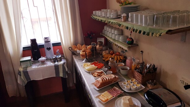 Desayuno bufé gratuito y diario