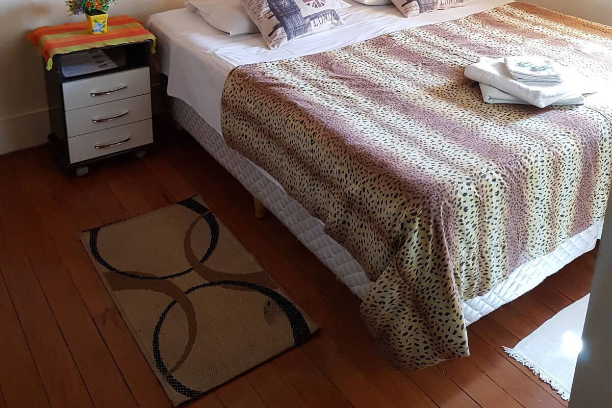 Quarto casal standard | Wi-Fi de cortesia, individualmente decorados, individualmente mobiliados