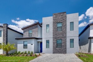 House, Multiple Bedrooms | Exterior