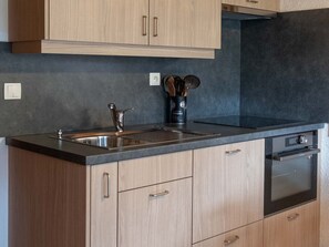 Unclassified image, 3 of 13, button