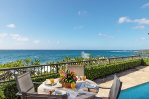 Outdoor dining - Hana Hou Hale Ocean Front Villa By Suite Paradise (Koloa)