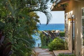 Terrace/patio - Hana Hou Hale Ocean Front Villa By Suite Paradise (Koloa)