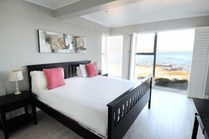 舒适公寓, 2 间卧室 (Nautilus) | 客房内保险箱、特色装修、特色家居、办公桌