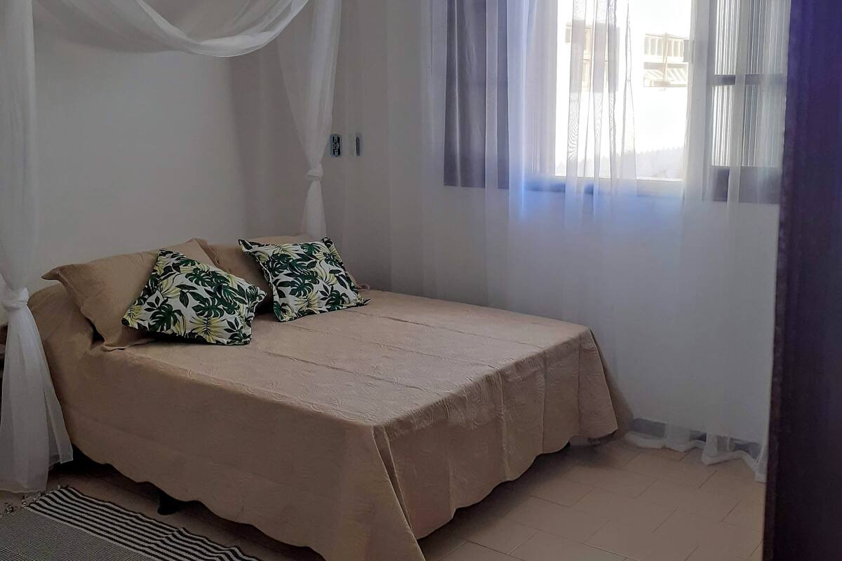 Rollaway beds, free WiFi, bed sheets