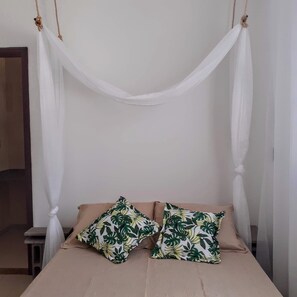 Rollaway beds, free WiFi, bed sheets