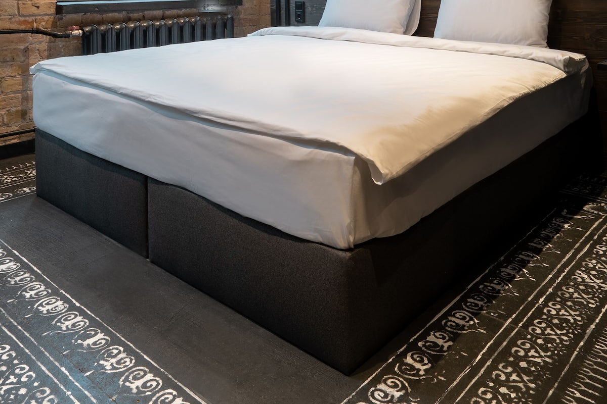Wanderer Standard Room | Blendingsgardiner, strykejern/-brett, wi-fi (inkludert) og sengetøy