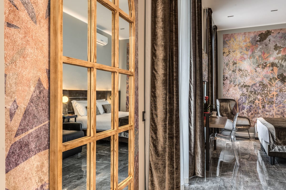 Suite | 1 bedroom, minibar, in-room safe, individually decorated
