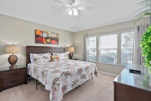 3 bedrooms, in-room safe, iron/ironing board, travel cot