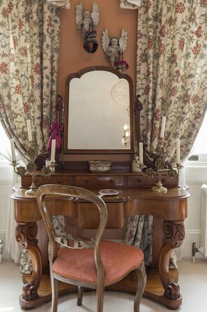 Apartment (1 Bedroom) | Interior - Lancaster Gate by Onefinestay (London)