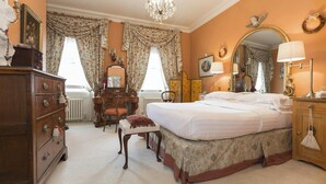 Unclassified image, 4 of 33, button - Lancaster Gate by Onefinestay (London)