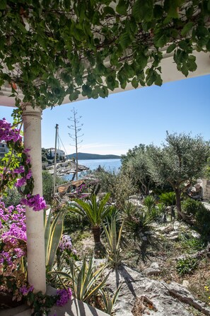 Garden - Sevid Holiday Homes (Marina)