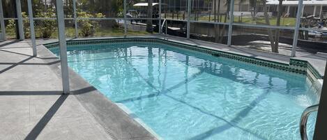 Piscine extérieure, piscine chauffée